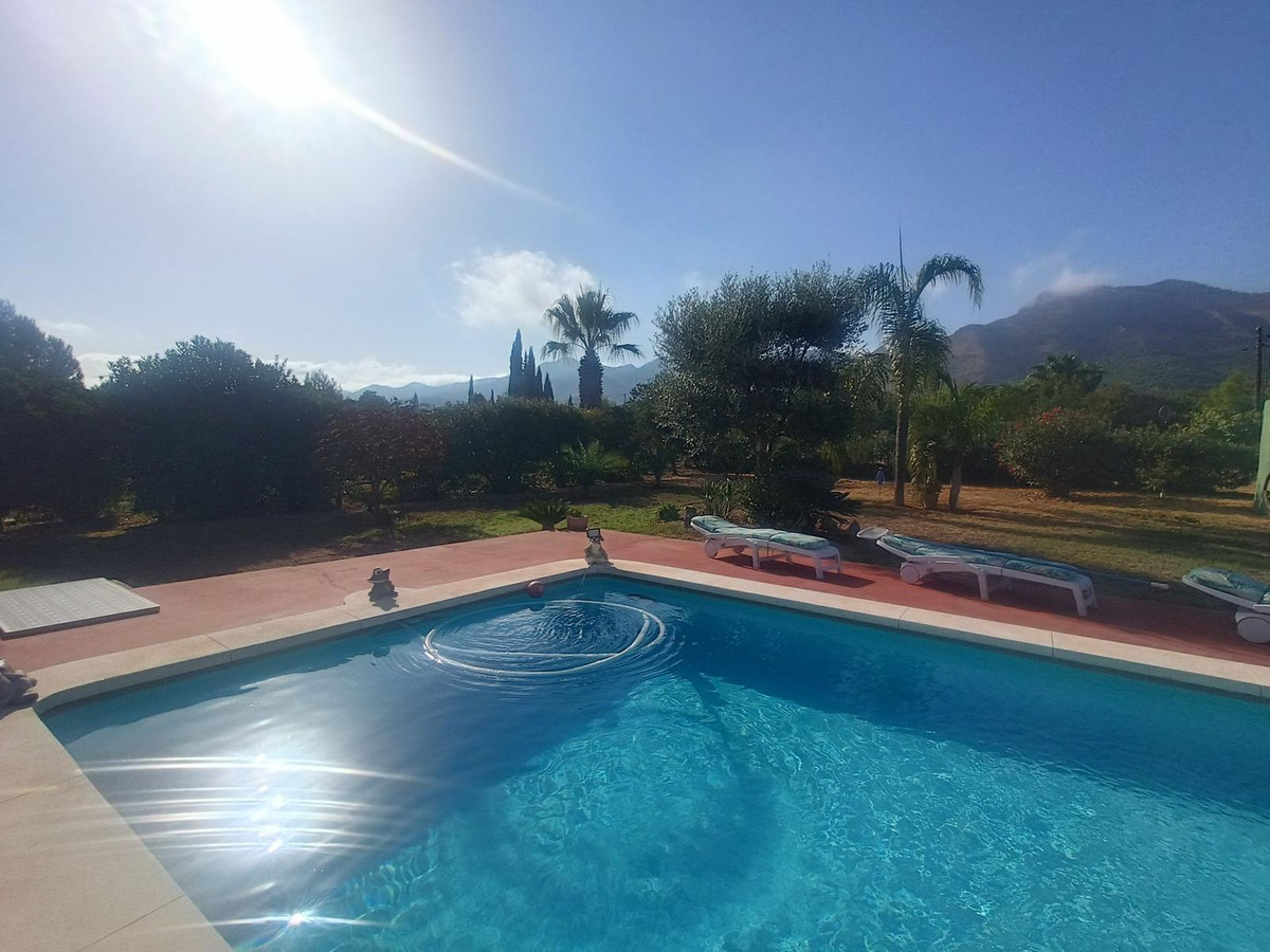 4 Bed Townhouse for sale in Alhaurín El Grande Costa Del Sol, Málaga, Spain