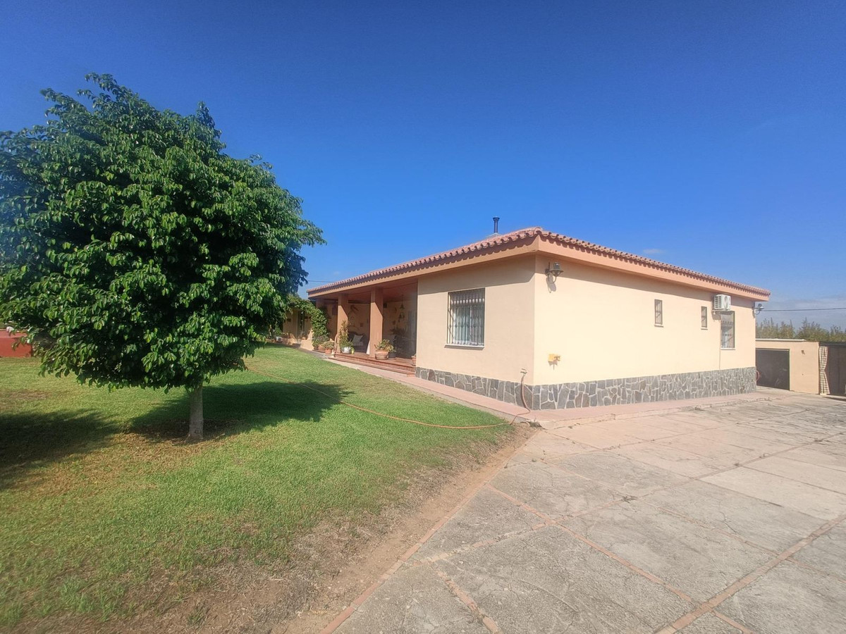 4 Bed Townhouse for sale in Alhaurín El Grande Costa Del Sol, Málaga, Spain