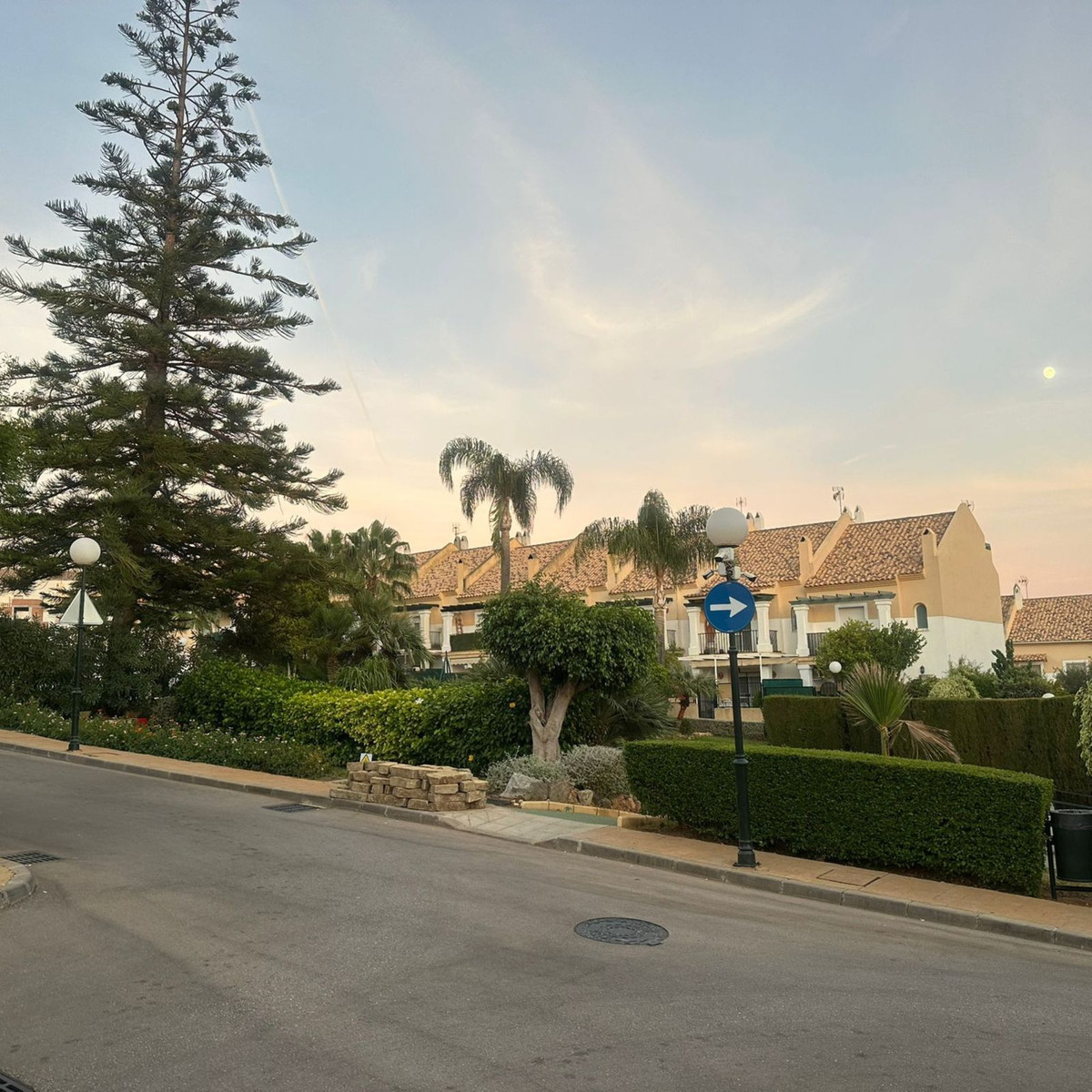 5 Bed Townhouse for sale in Marbella Costa Del Sol, Málaga, Spain