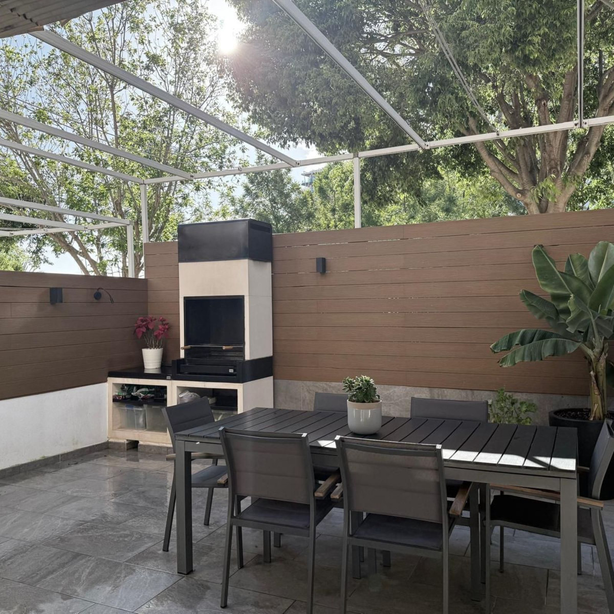 5 Bed Townhouse for sale in Marbella Costa Del Sol, Málaga, Spain