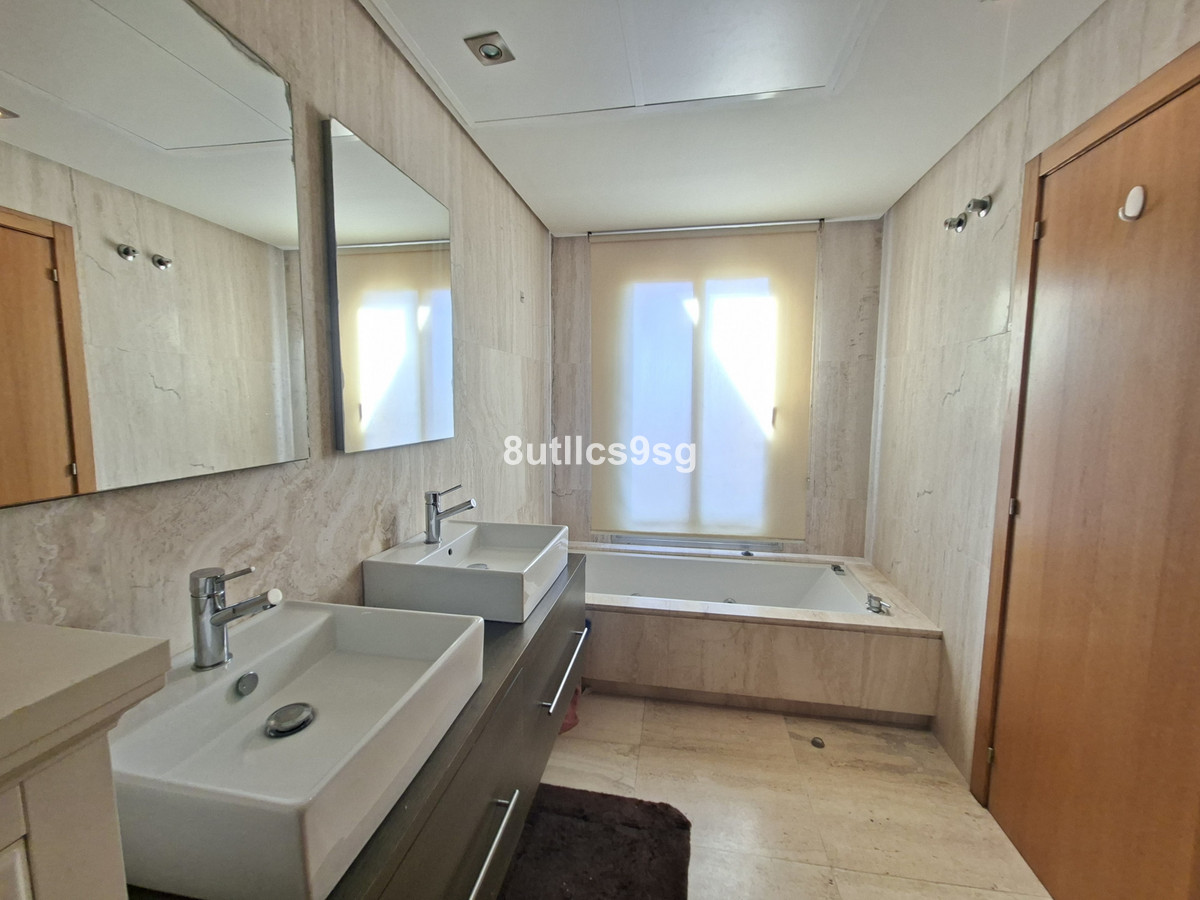 Se vende Adosada de 2 dormitorios en Costa Del Sol, Málaga, España