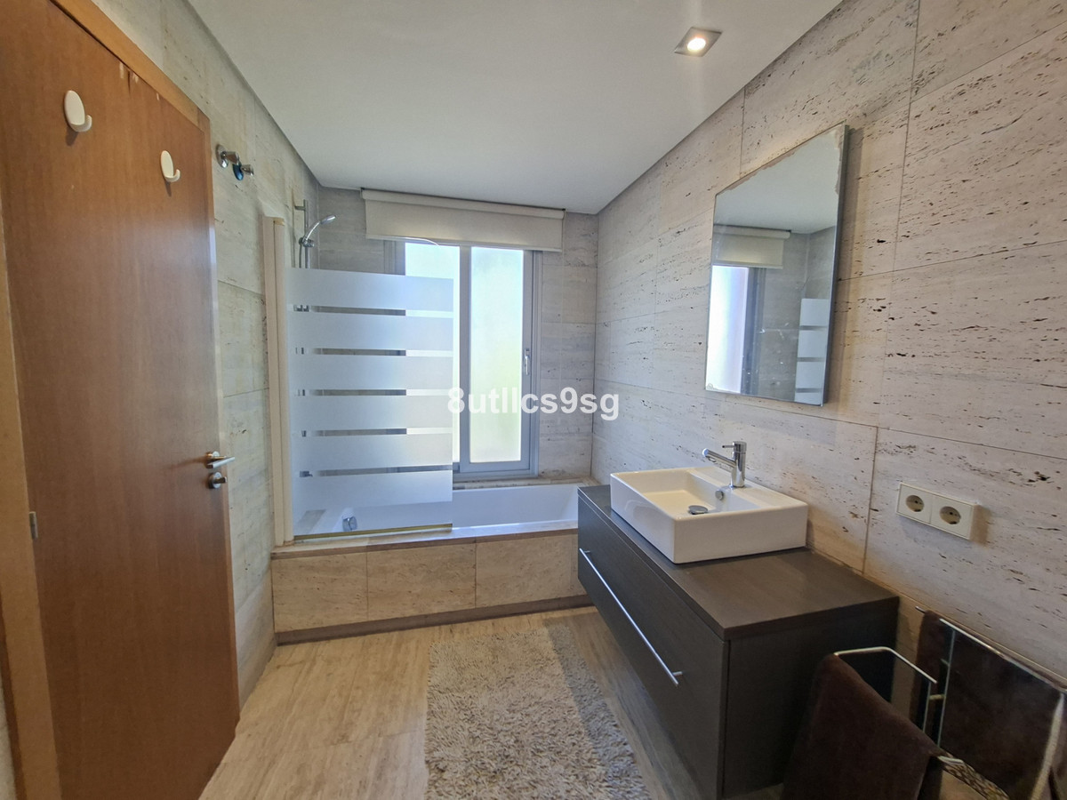 Se vende Adosada de 2 dormitorios en Costa Del Sol, Málaga, España