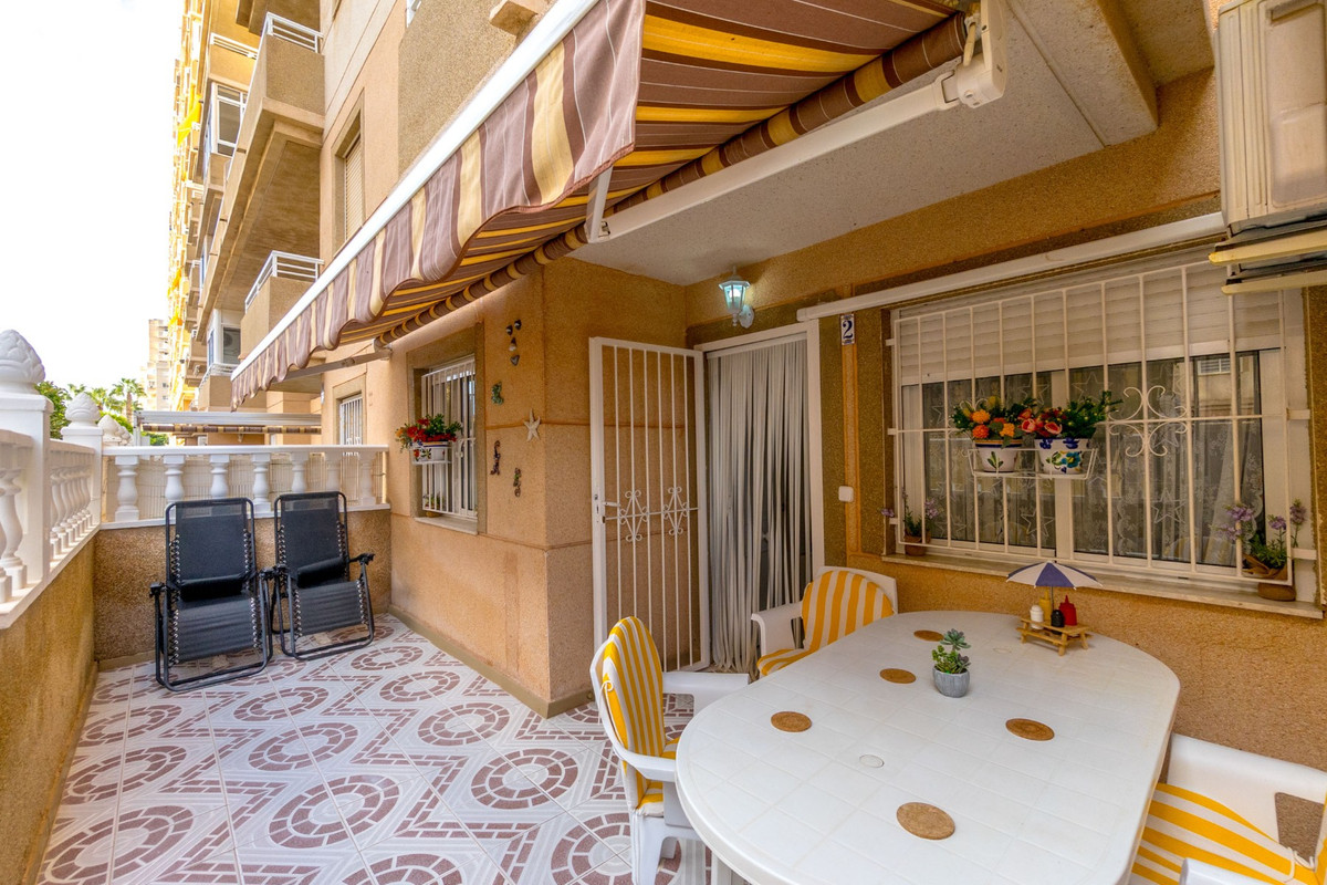 Se vende Apartamento Planta Baja de 2 dormitorios en Costa Blanca, Alicante, España