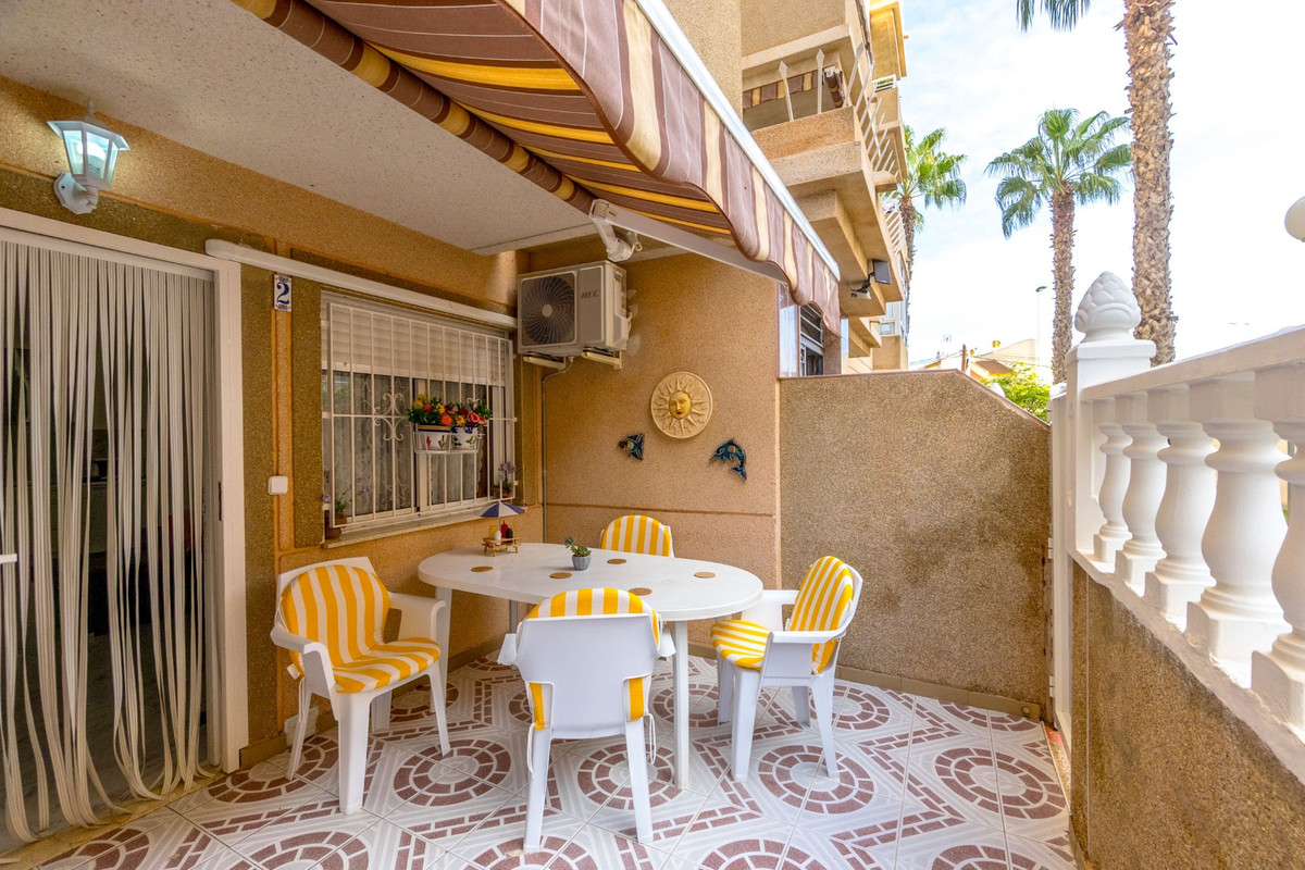 Se vende Apartamento Planta Baja de 2 dormitorios en Costa Blanca, Alicante, España