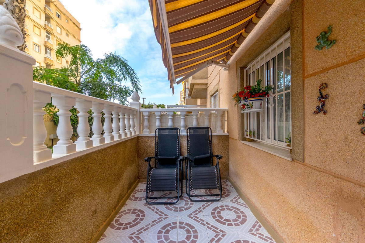 Se vende Apartamento Planta Baja de 2 dormitorios en Costa Blanca, Alicante, España