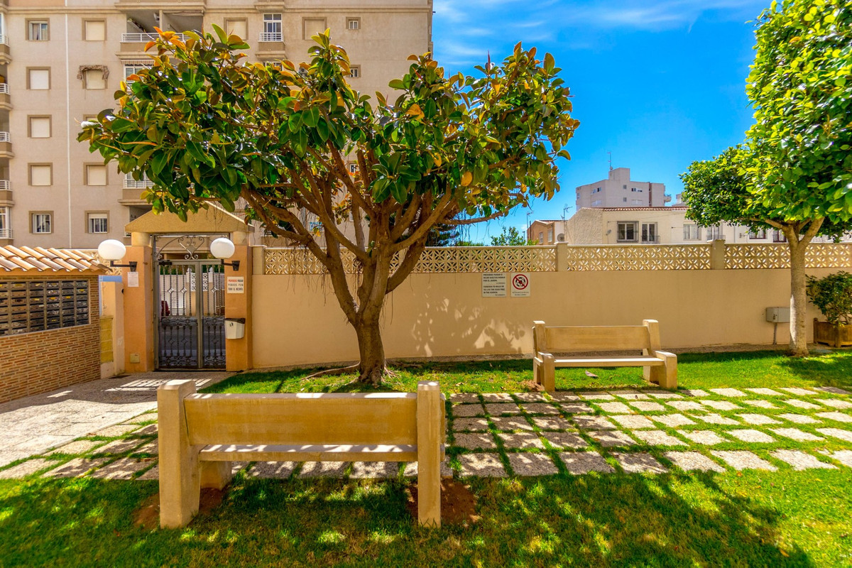 Se vende Apartamento Planta Baja de 2 dormitorios en Costa Blanca, Alicante, España
