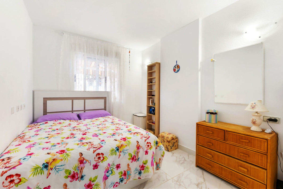 Se vende Apartamento Planta Baja de 2 dormitorios en Costa Blanca, Alicante, España
