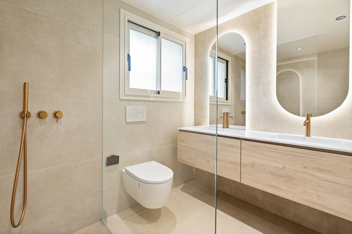 3 Bed Apartment for sale in Nueva Andalucía Costa Del Sol, Málaga, Spain