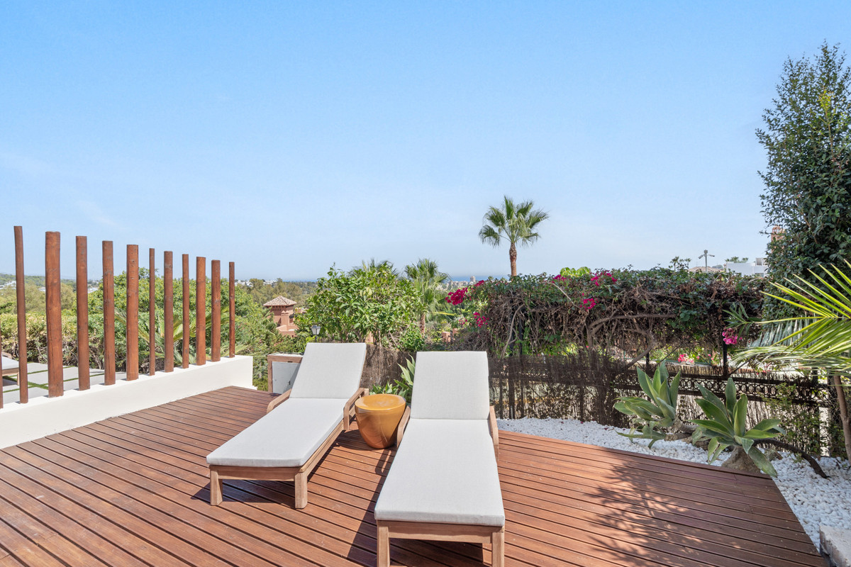 3 Bed Apartment for sale in Nueva Andalucía Costa Del Sol, Málaga, Spain