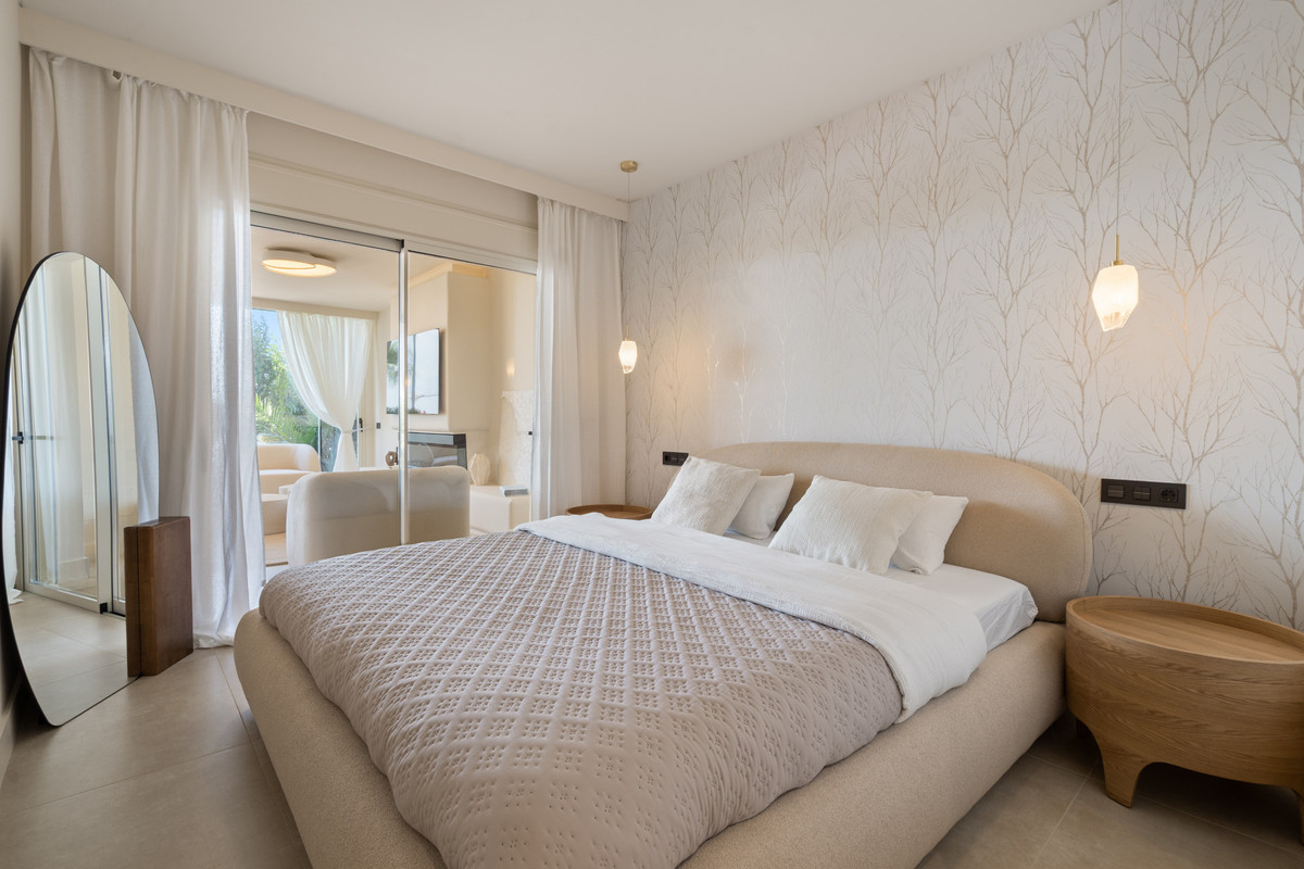 3 Bed Apartment for sale in Nueva Andalucía Costa Del Sol, Málaga, Spain