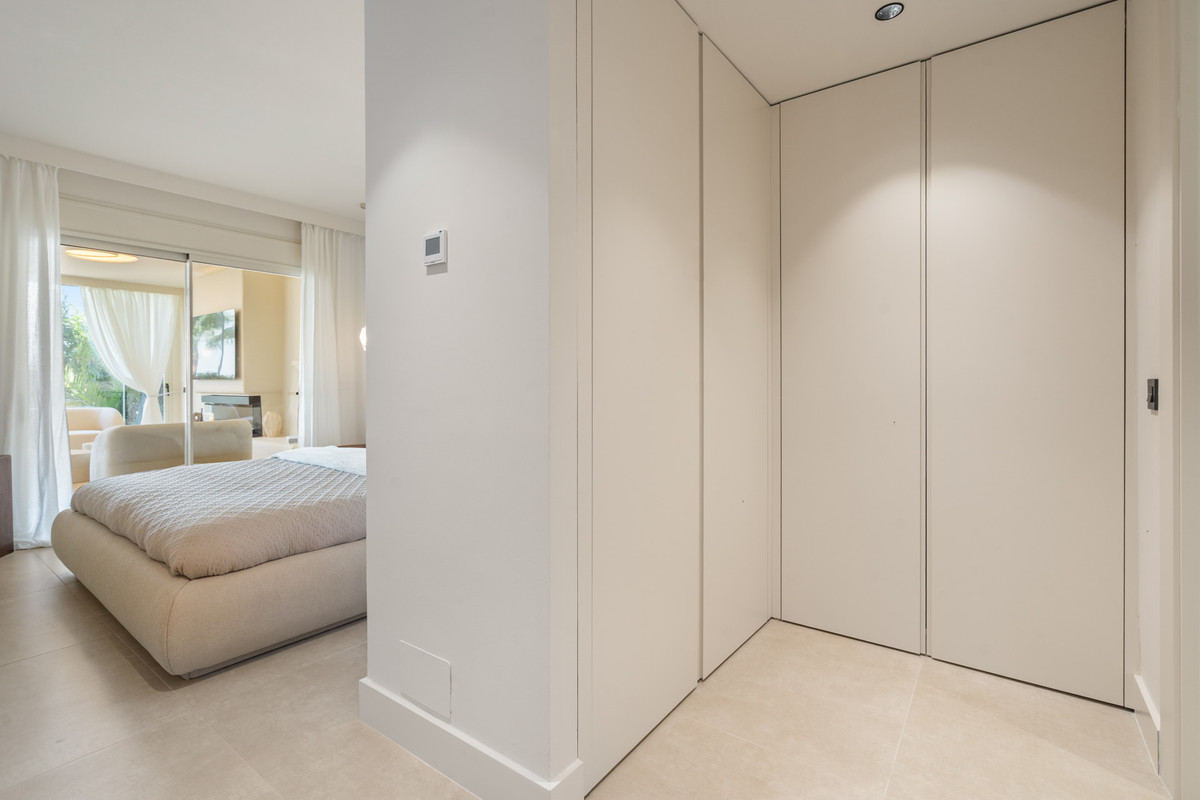 3 Bed Apartment for sale in Nueva Andalucía Costa Del Sol, Málaga, Spain