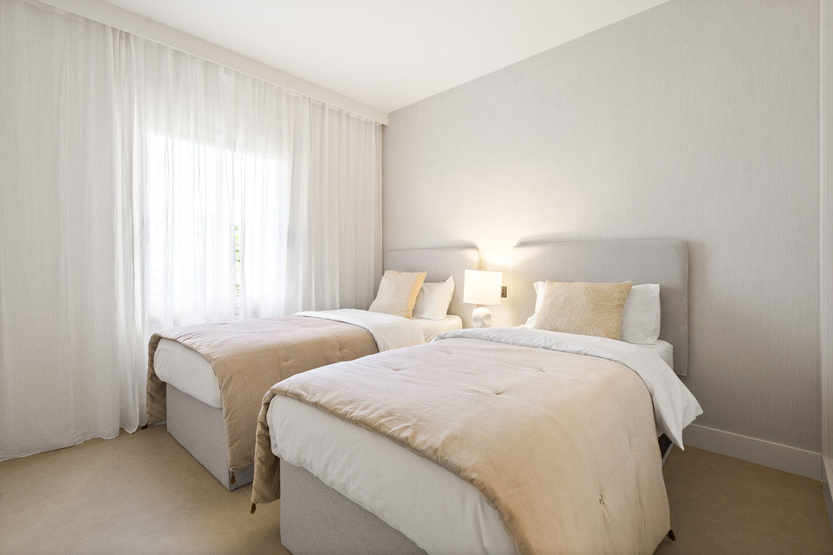 3 Bed Apartment for sale in Nueva Andalucía Costa Del Sol, Málaga, Spain