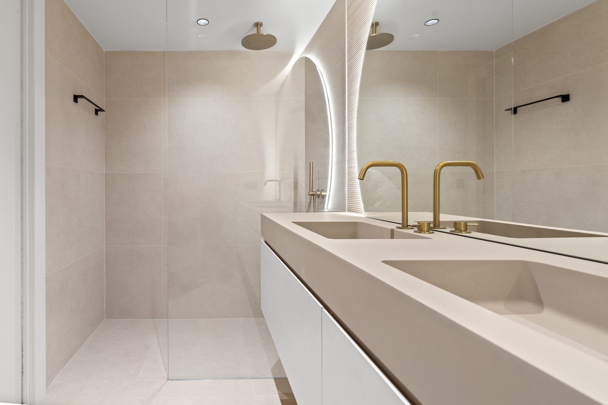 3 Bed Apartment for sale in Nueva Andalucía Costa Del Sol, Málaga, Spain