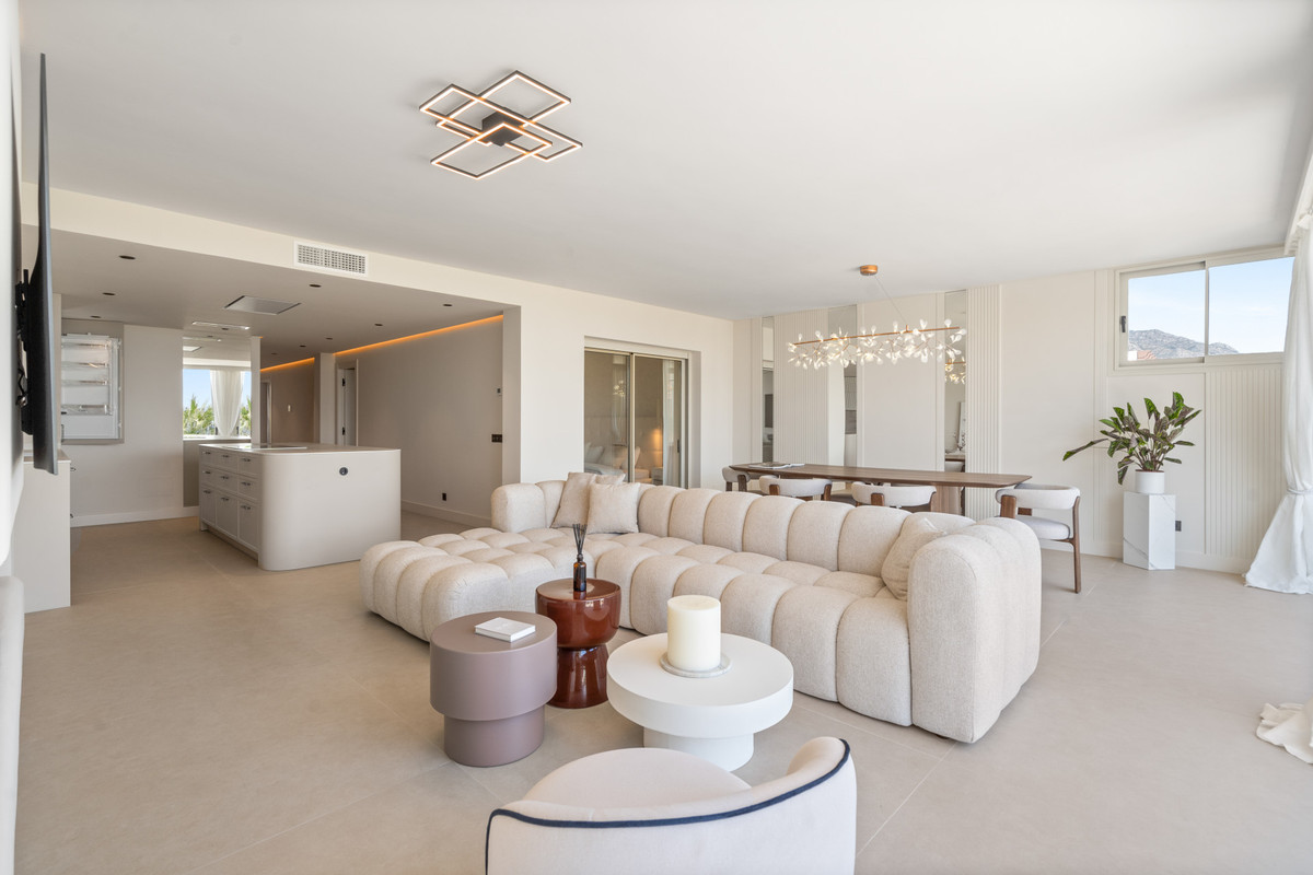 3 Bed Apartment for sale in Nueva Andalucía Costa Del Sol, Málaga, Spain