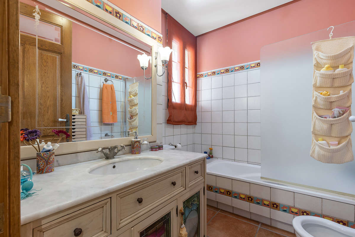 6 Bed Townhouse for sale in La Veleta Costa Blanca, Alicante, Spain