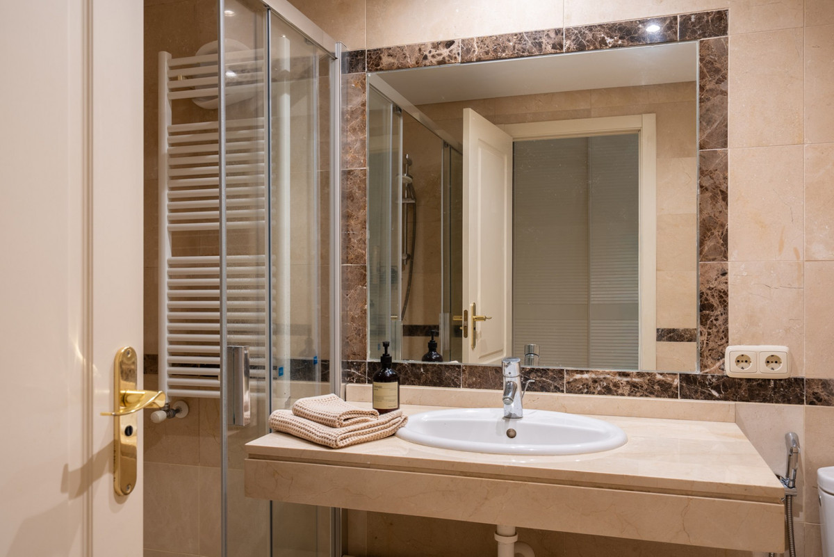 3 Bed Apartment for sale in Nueva Andalucía Costa Del Sol, Málaga, Spain
