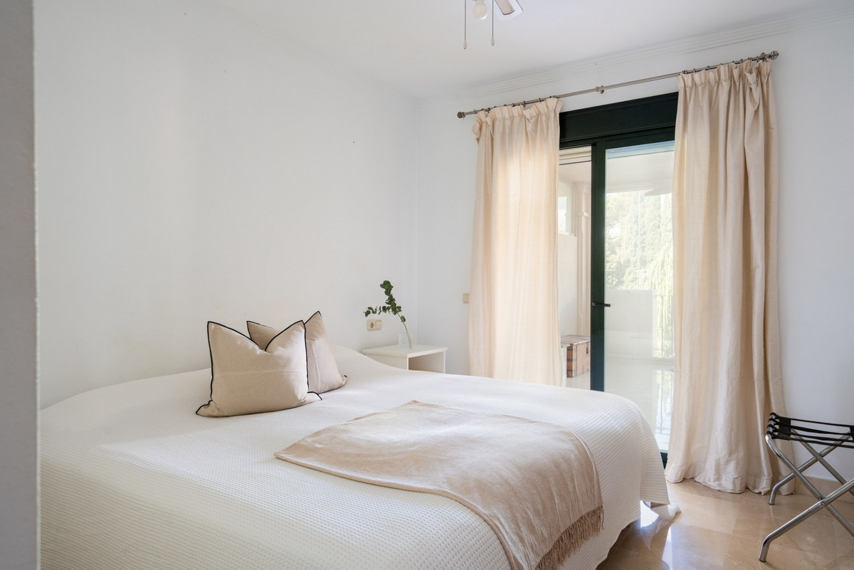 3 Bed Apartment for sale in Nueva Andalucía Costa Del Sol, Málaga, Spain