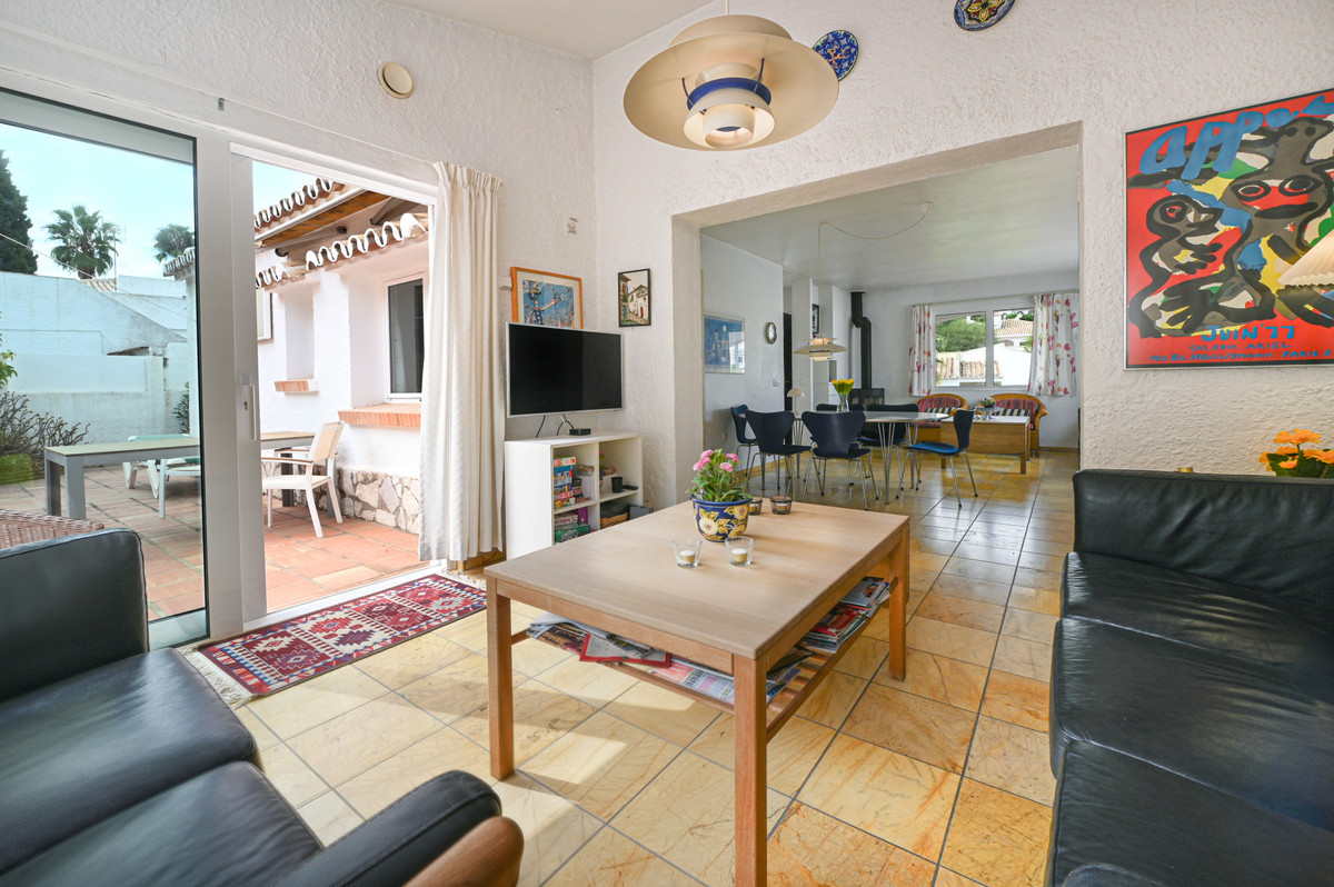 3 Bed Townhouse for sale in Cerros Del Aguila Costa Del Sol, Málaga, Spain