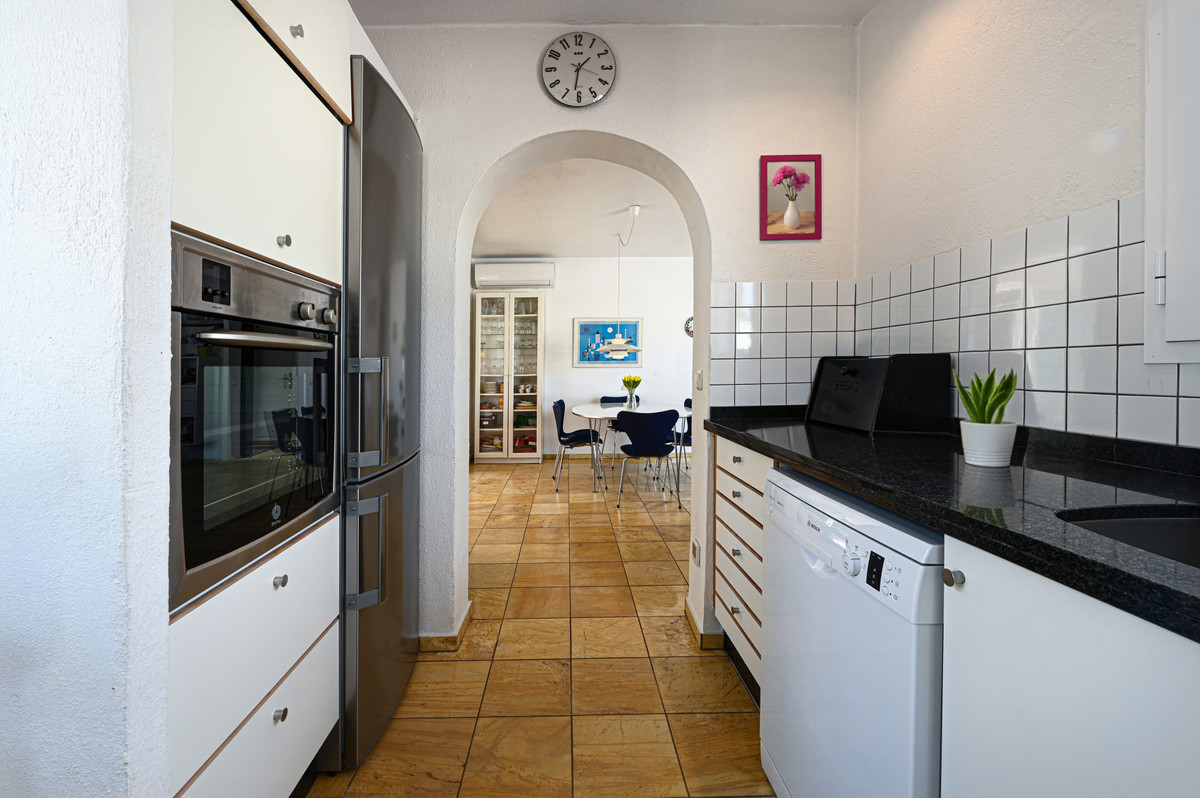 3 Bed Townhouse for sale in Cerros Del Aguila Costa Del Sol, Málaga, Spain