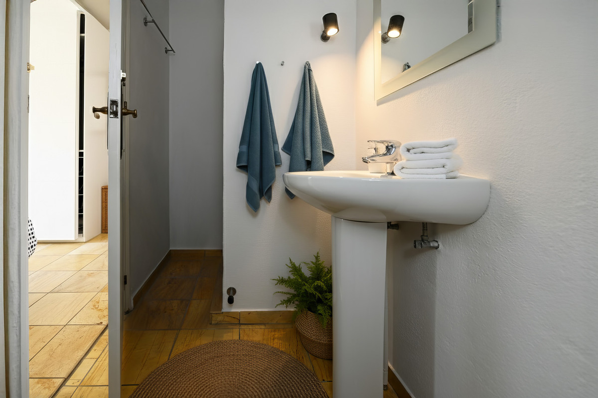 3 Bed Townhouse for sale in Cerros Del Aguila Costa Del Sol, Málaga, Spain