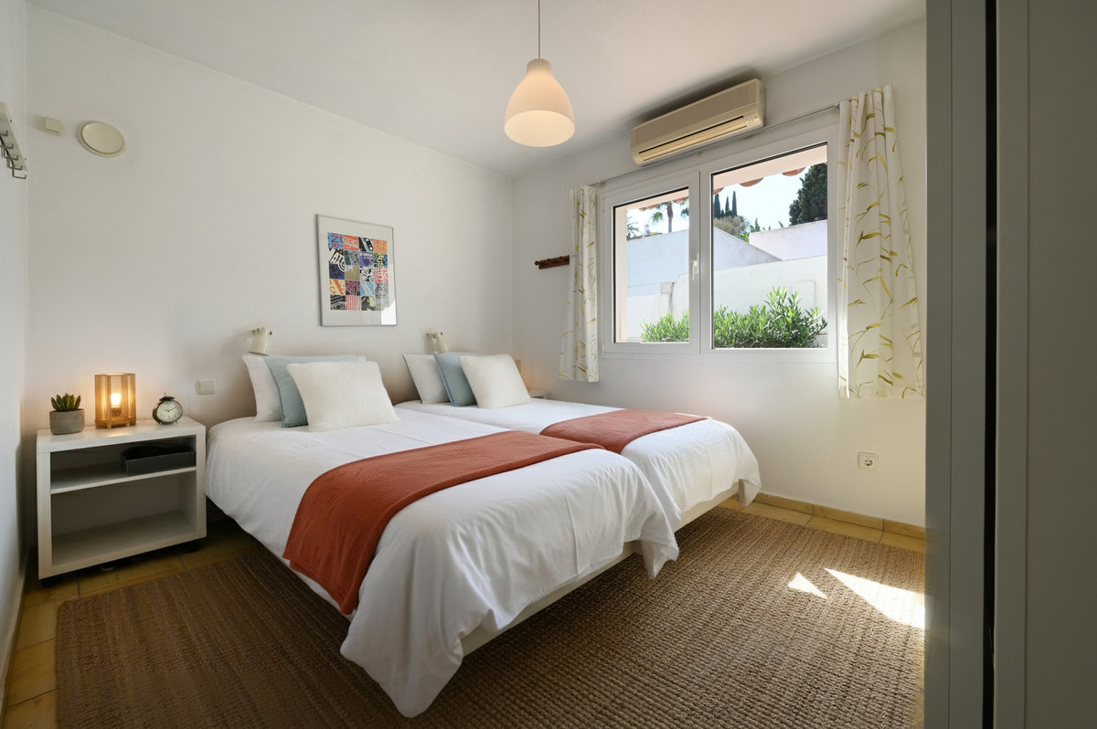 3 Bed Townhouse for sale in Cerros Del Aguila Costa Del Sol, Málaga, Spain