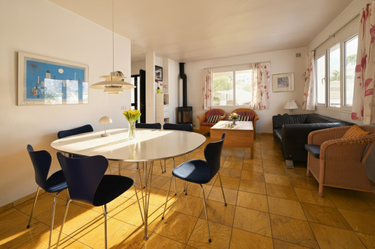 3 Bed Townhouse for sale in Cerros Del Aguila Costa Del Sol, Málaga, Spain