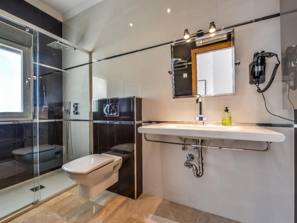 5 Bed Townhouse for sale in Benissa Costa Blanca, Alicante, Spain