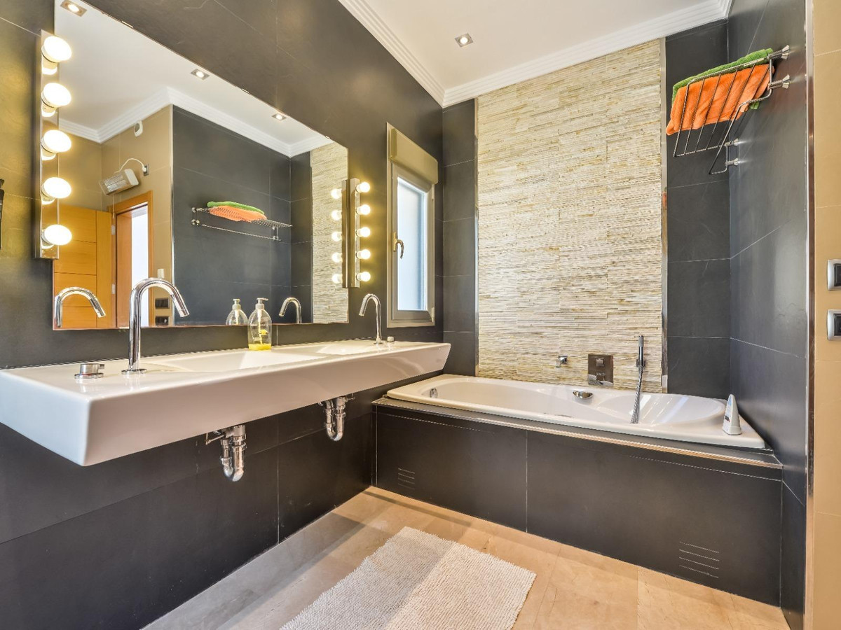 5 Bed Townhouse for sale in Benissa Costa Blanca, Alicante, Spain