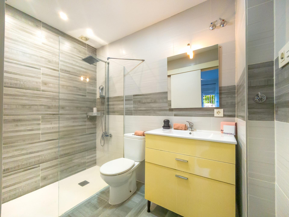 Se vende Apartamento Planta Baja de 3 dormitorios en Costa Blanca, Alicante, España