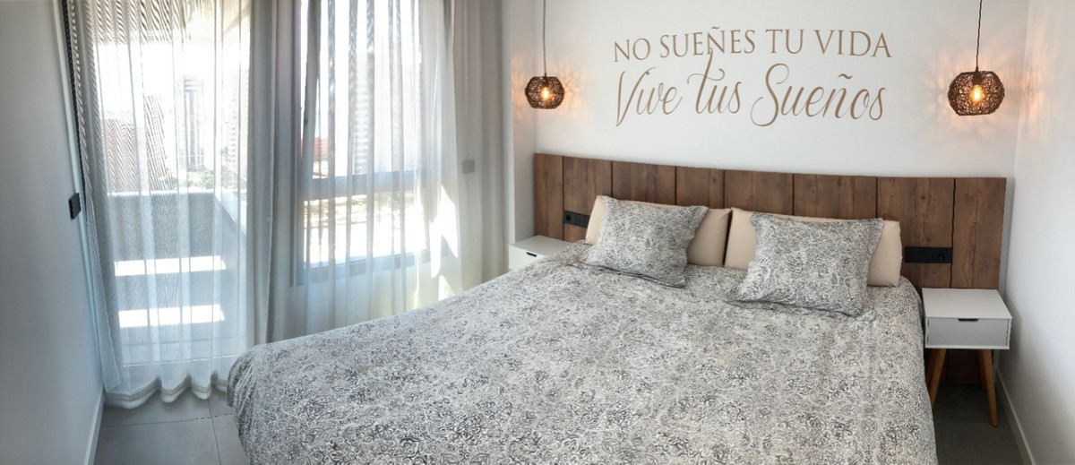 Se vende Apartamento Planta Media de 2 dormitorios en Costa Blanca, Alicante, España