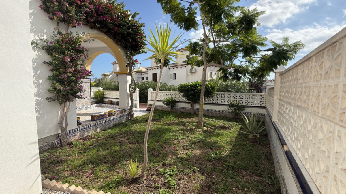 2 Bed Apartment for sale in Villamartin Costa Blanca, Alicante, Spain