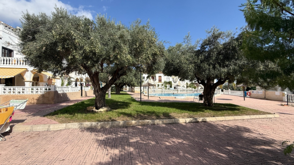2 Bed Apartment for sale in Villamartin Costa Blanca, Alicante, Spain