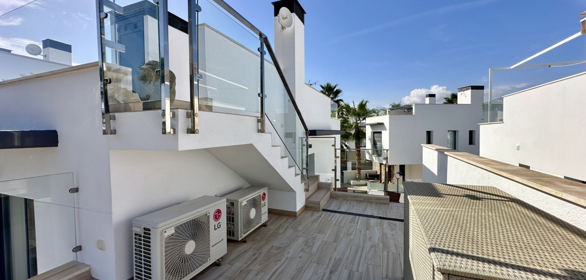 3 Bed Townhouse for sale in Lomas De Cabo Roig Costa Blanca, Alicante, Spain