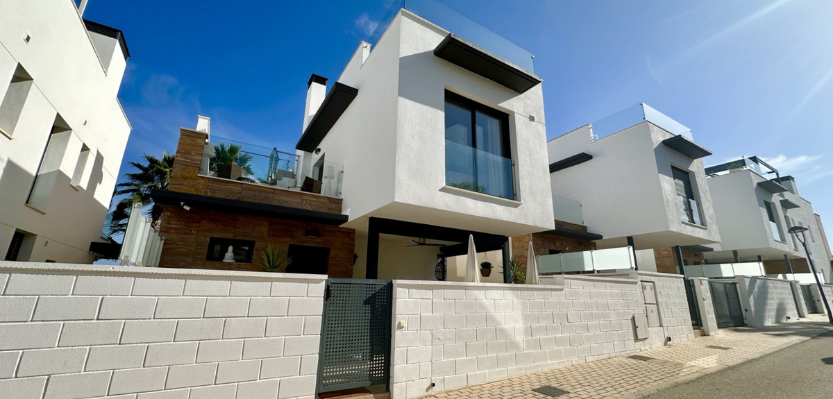 3 Bed Townhouse for sale in Lomas De Cabo Roig Costa Blanca, Alicante, Spain