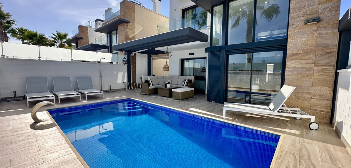 3 Bed Townhouse for sale in Lomas De Cabo Roig Costa Blanca, Alicante, Spain