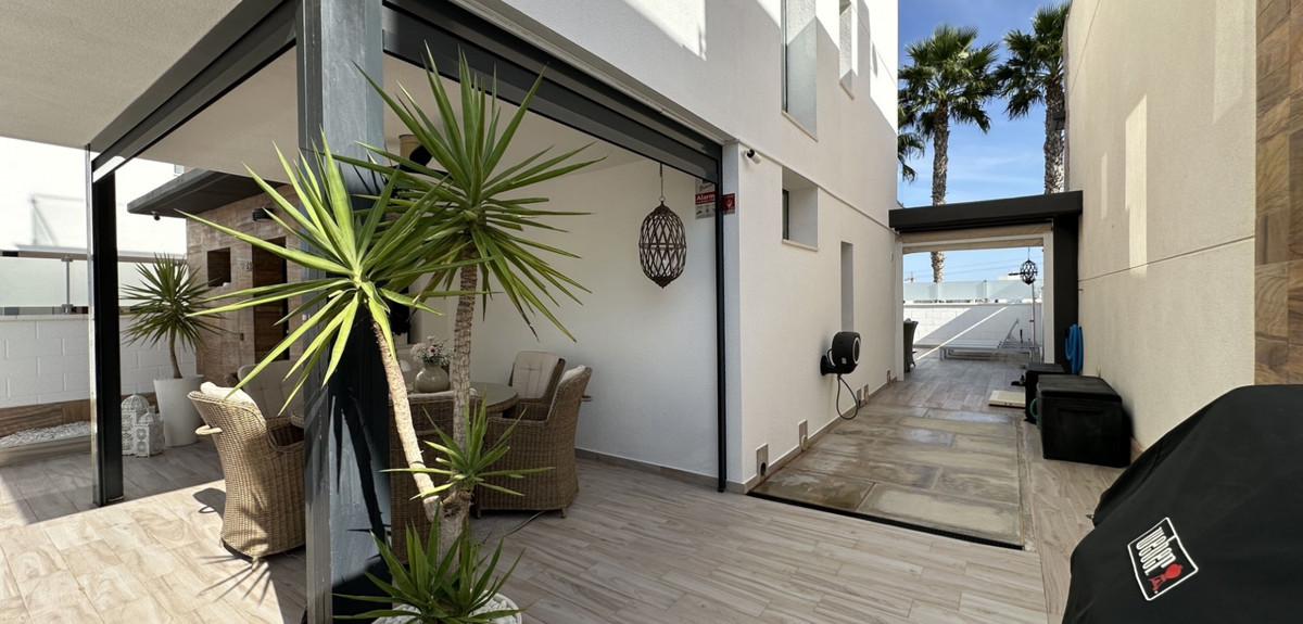 3 Bed Townhouse for sale in Lomas De Cabo Roig Costa Blanca, Alicante, Spain