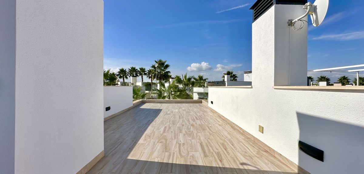 3 Bed Townhouse for sale in Lomas De Cabo Roig Costa Blanca, Alicante, Spain