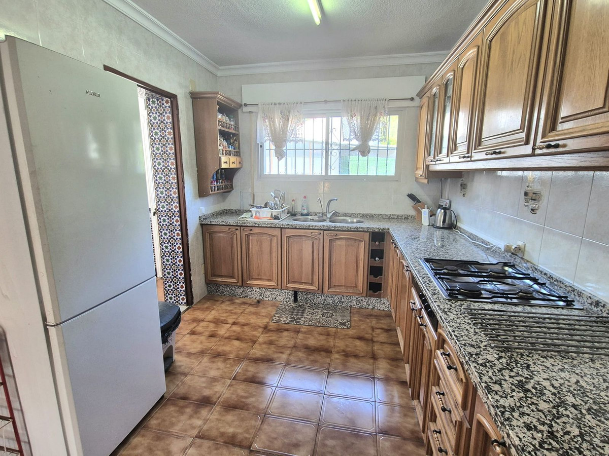5 Bed Townhouse for sale in Alhaurín De La Torre Costa Del Sol, Málaga, Spain