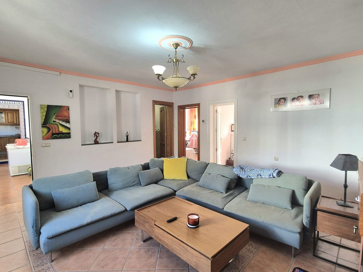 5 Bed Townhouse for sale in Alhaurín De La Torre Costa Del Sol, Málaga, Spain