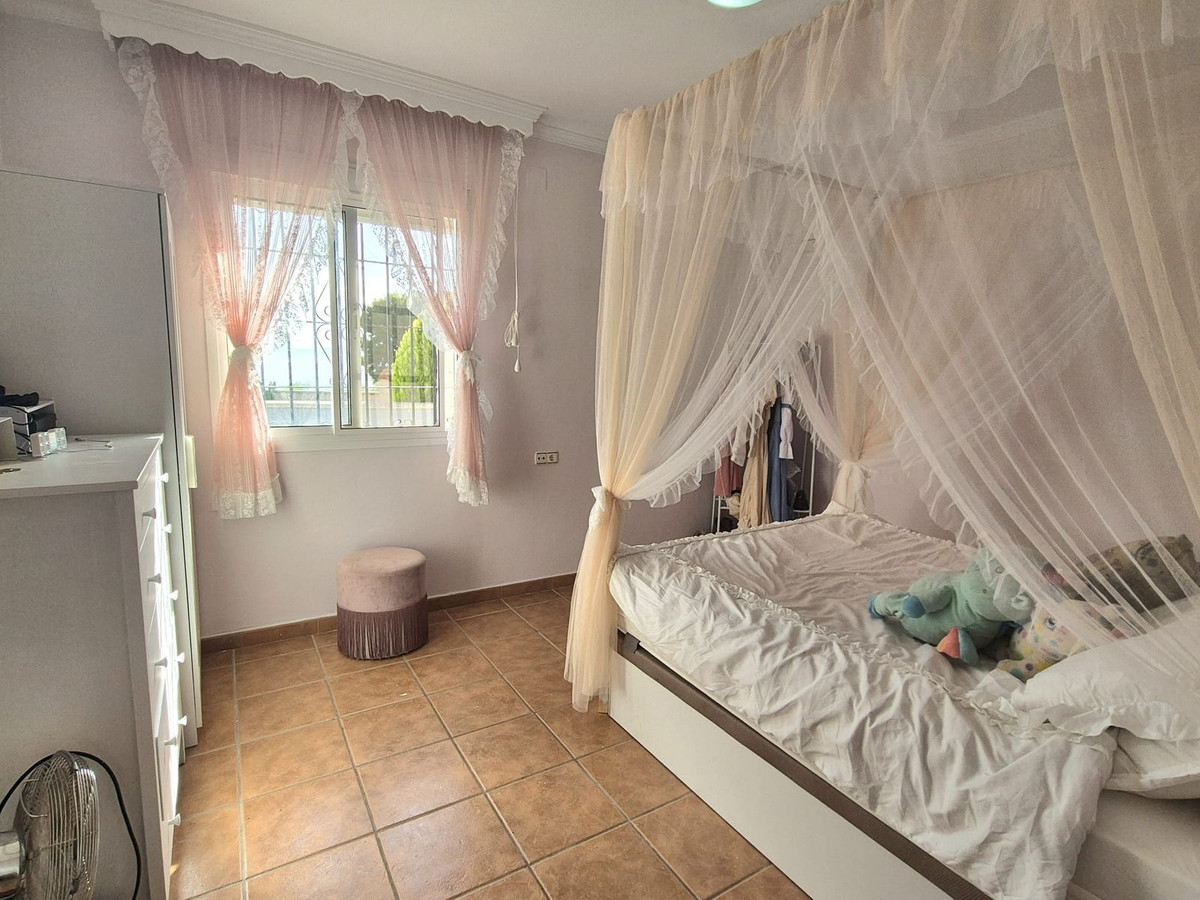 5 Bed Townhouse for sale in Alhaurín De La Torre Costa Del Sol, Málaga, Spain