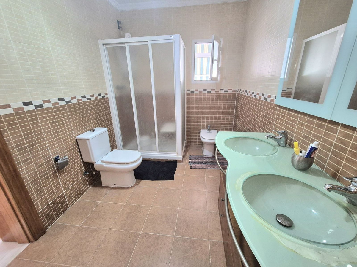 5 Bed Townhouse for sale in Alhaurín De La Torre Costa Del Sol, Málaga, Spain