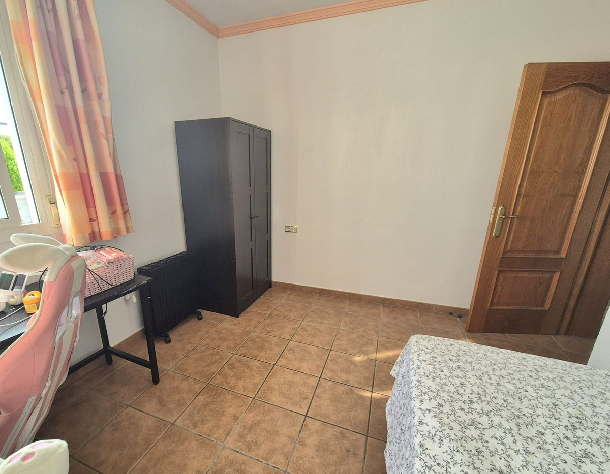 5 Bed Townhouse for sale in Alhaurín De La Torre Costa Del Sol, Málaga, Spain