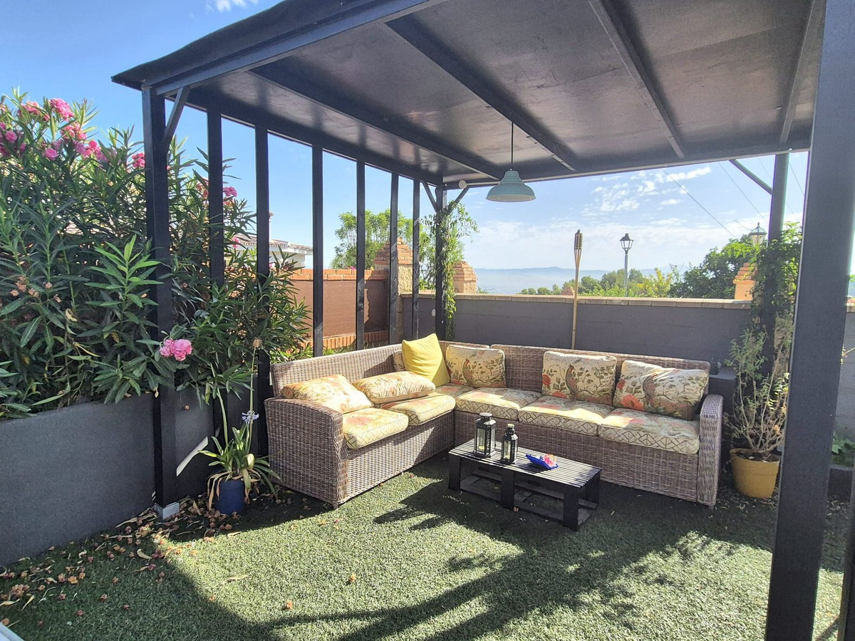 5 Bed Townhouse for sale in Alhaurín De La Torre Costa Del Sol, Málaga, Spain
