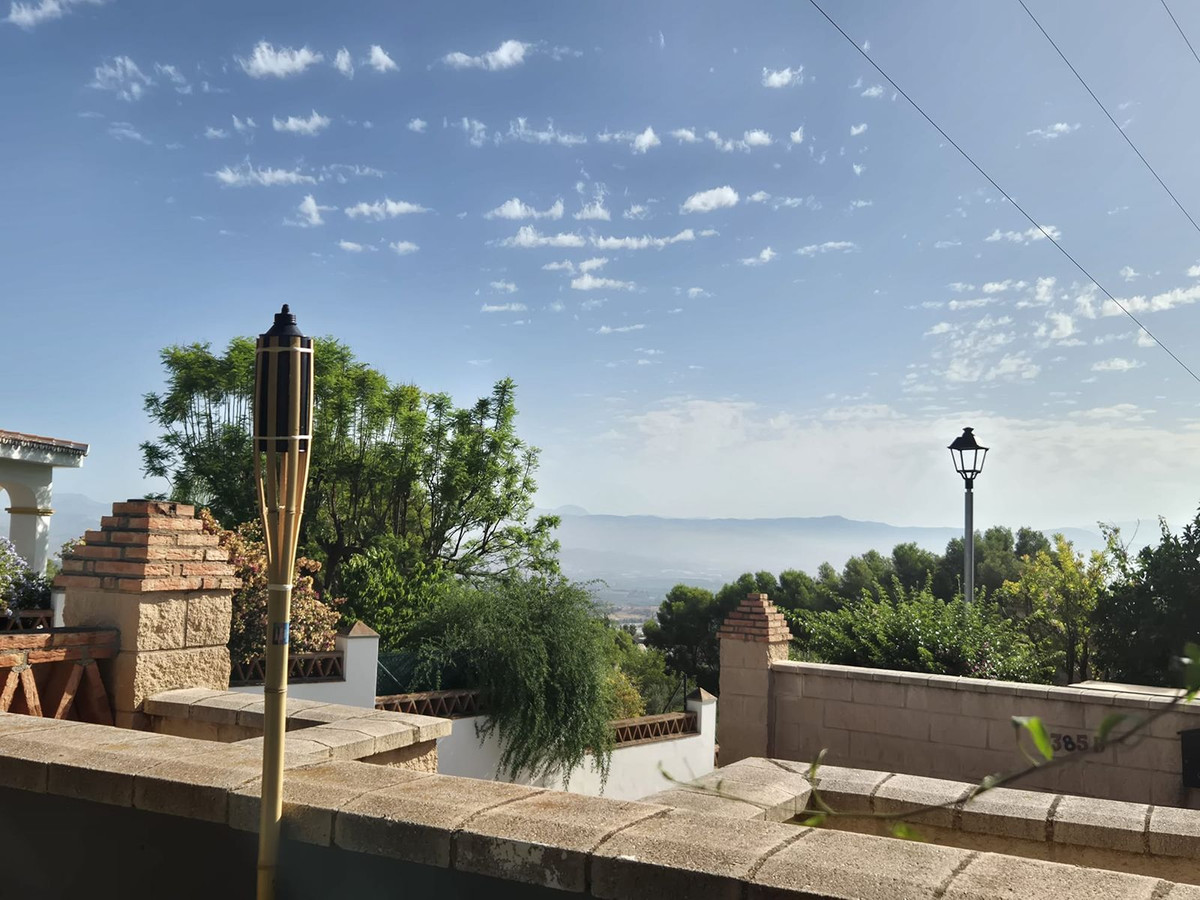 5 Bed Townhouse for sale in Alhaurín De La Torre Costa Del Sol, Málaga, Spain