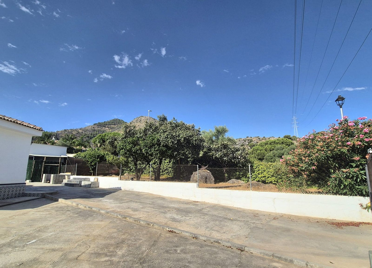 5 Bed Townhouse for sale in Alhaurín De La Torre Costa Del Sol, Málaga, Spain
