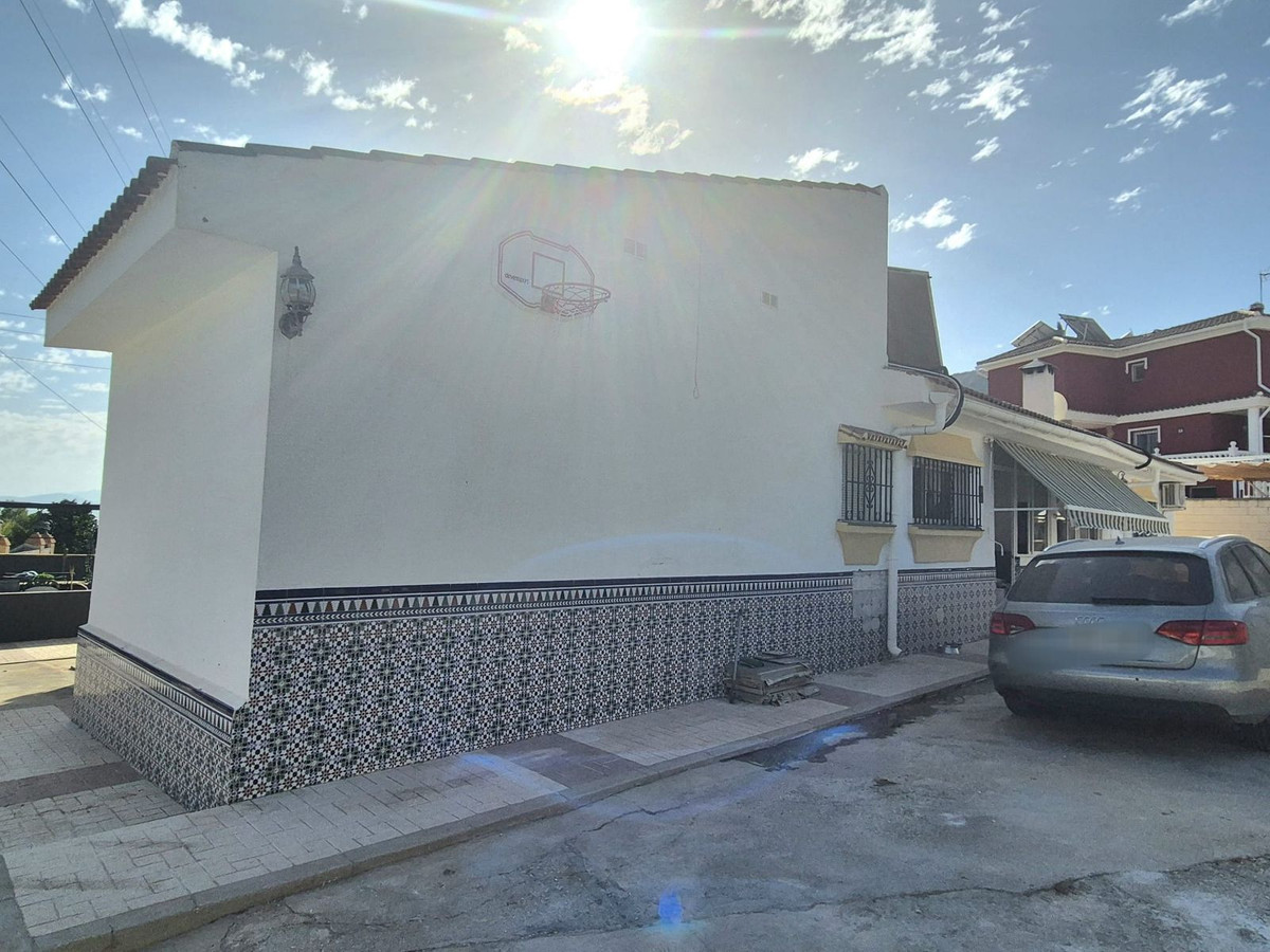 5 Bed Townhouse for sale in Alhaurín De La Torre Costa Del Sol, Málaga, Spain