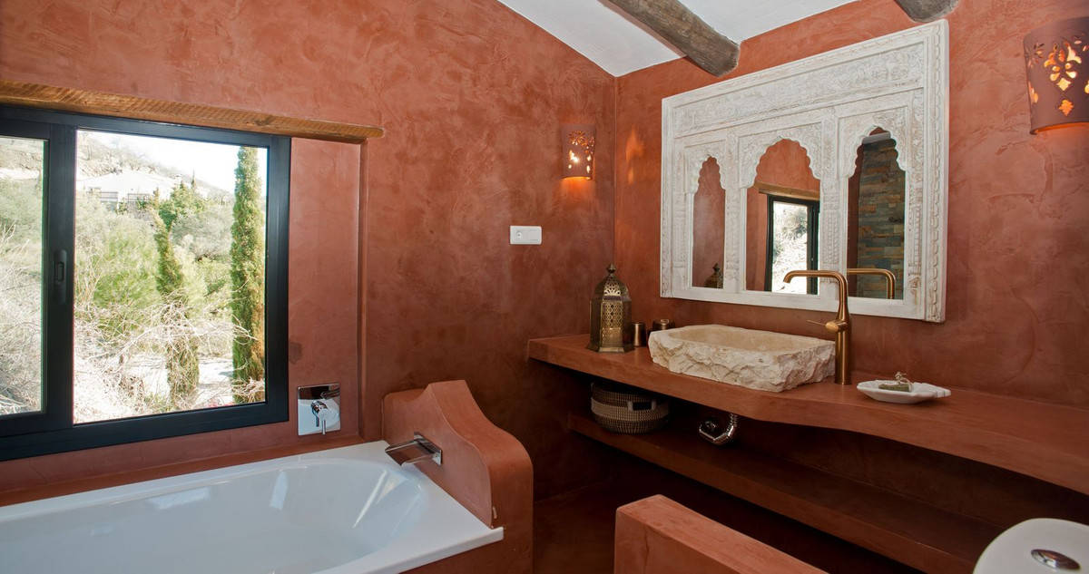 4 Bed Townhouse for sale in Canillas De Aceituno Costa Del Sol East, Málaga, Spain
