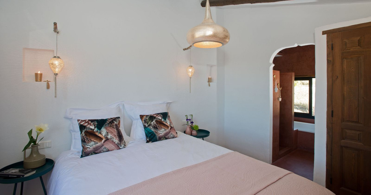 4 Bed Townhouse for sale in Canillas De Aceituno Costa Del Sol East, Málaga, Spain