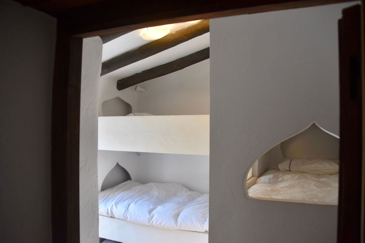 4 Bed Townhouse for sale in Canillas De Aceituno Costa Del Sol East, Málaga, Spain