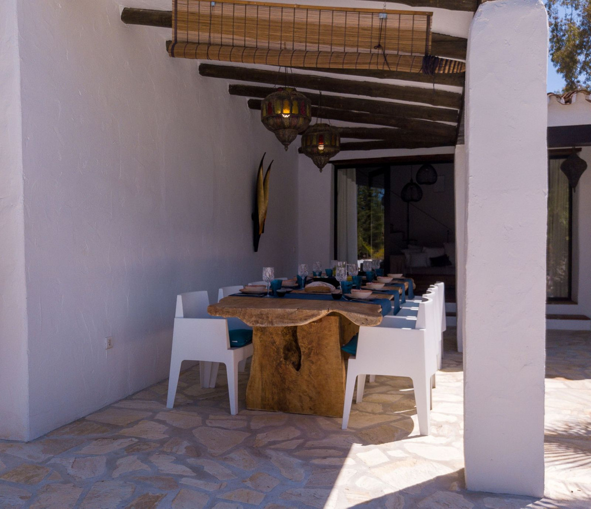 4 Bed Townhouse for sale in Canillas De Aceituno Costa Del Sol East, Málaga, Spain
